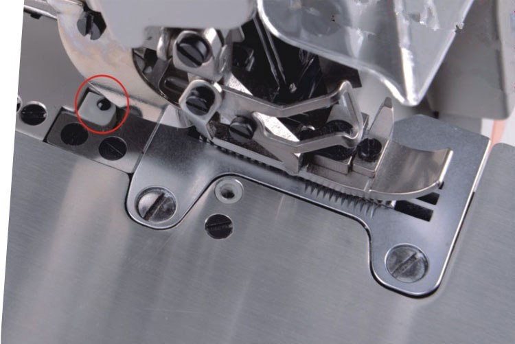 Máy vắt sổ 3 kim 5 chỉ cắt chỉ tự động Jack JK-799S-5